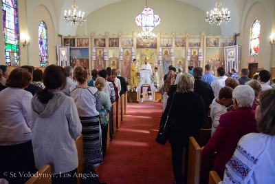 Утреня Пасхи і освячення великодних кошиків. Парафіяльний святковий сніданок