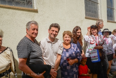 Утреня Пасхи і освячення великодних кошиків. Парафіяльний святковий сніданок