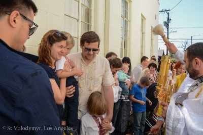 Утреня Пасхи і освячення великодних кошиків. Парафіяльний святковий сніданок