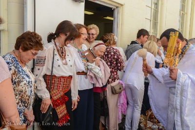 Утреня Пасхи і освячення великодних кошиків. Парафіяльний святковий сніданок