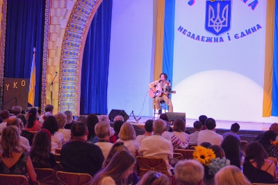 Celebrating the 26th anniversary of Ukrainian Independence.  Festive concert and dinner in Ukrainian Cultural Center.