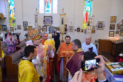 Greeting his Eminence Archbishop Daniel in St. Andrews church LA