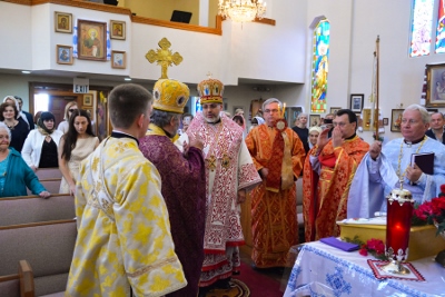 Greeting his Eminence Archbishop Daniel in St. Andrews church LA