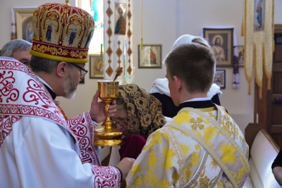 Greeting his Eminence Archbishop Daniel in St. Andrews church LA