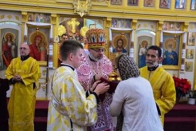 Greeting his Eminence Archbishop Daniel in St. Andrews church LA