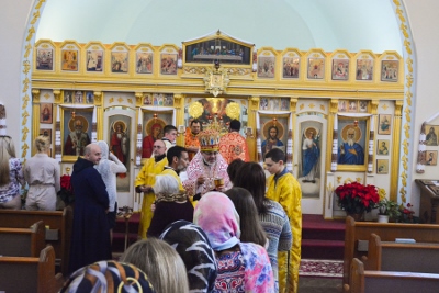 Greeting his Eminence Archbishop Daniel in St. Andrews church LA