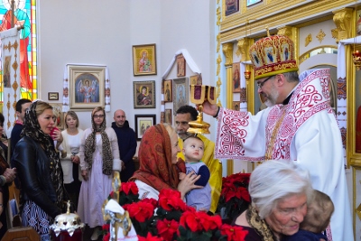 Greeting his Eminence Archbishop Daniel in St. Andrews church LA