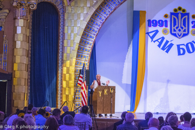 Celebrating the 27th anniversary of Ukrainian Independence.  Festive concert and dinner in Ukrainian Cultural Center.