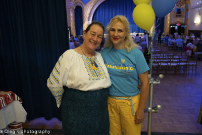 Celebrating the 27th anniversary of Ukrainian Independence.  Festive concert and dinner in Ukrainian Cultural Center.