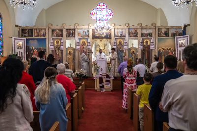 Утреня Пасхи і освячення великодних кошиків.