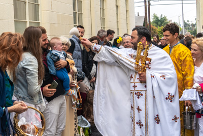 Утреня Пасхи і освячення великодних кошиків.