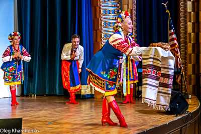 Celebrating the 28th anniversary of Ukrainian Independence.  Festive concert and dinner in Ukrainian Cultural Center.