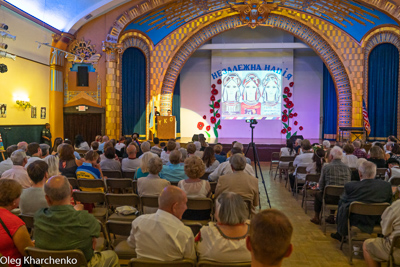 Celebrating the 28th anniversary of Ukrainian Independence.  Festive concert and dinner in Ukrainian Cultural Center.