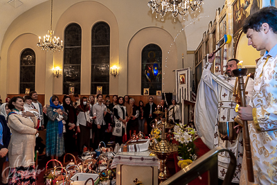 Хресний хід, Літургія і освячення великодних кошиків