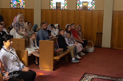 Утреня Пасхи і освячення великодних кошиків.