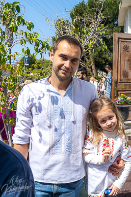 Утреня Пасхи і освячення великодних кошиків.