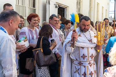 Утреня Пасхи і освячення великодних кошиків.