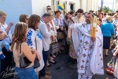 Утреня Пасхи і освячення великодних кошиків.