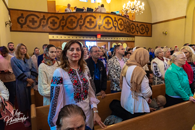 Утреня Пасхи і освячення великодних кошиків.