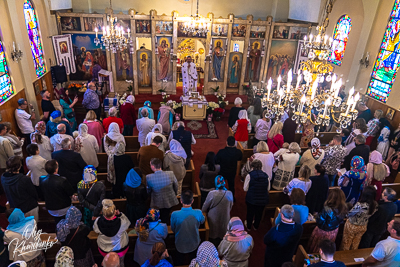 Утреня Пасхи і освячення великодних кошиків.