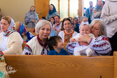 Утреня Пасхи і освячення великодних кошиків.