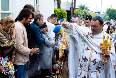 Утреня Пасхи і освячення великодних кошиків.