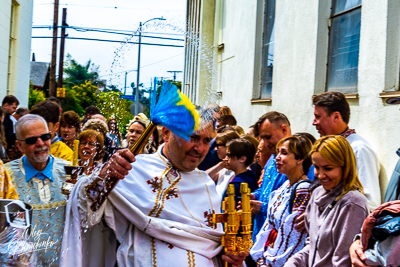 Утреня Пасхи і освячення великодних кошиків.