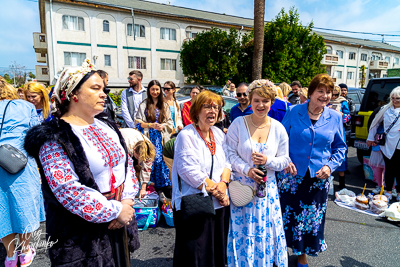 Утреня Пасхи і освячення великодних кошиків.