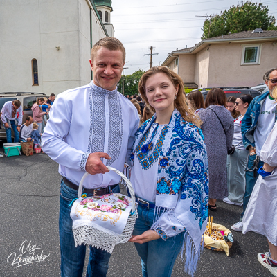 Утреня Пасхи і освячення великодних кошиків.