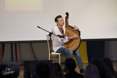 Celebrating the 32th anniversary of Ukrainian Independence.  Festive concert in Ukrainian Cultural Center.