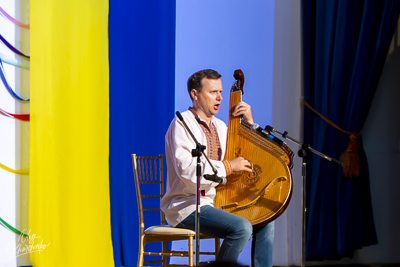 Celebrating the 32th anniversary of Ukrainian Independence.  Festive concert in Ukrainian Cultural Center.