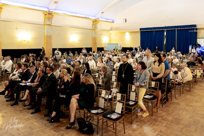 Celebrating the 32th anniversary of Ukrainian Independence.  Festive concert in Ukrainian Cultural Center.