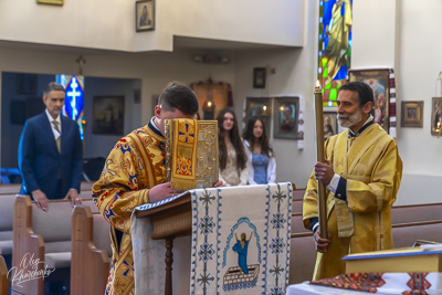 Greeting His Eminence Archbishop Daniel in St. Andrews church LA