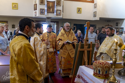 Greeting His Eminence Archbishop Daniel in St. Andrews church LA