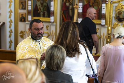 Greeting His Eminence Archbishop Daniel in St. Andrews church LA