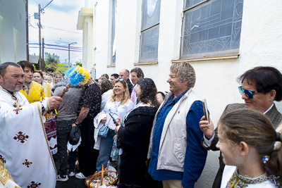 The Bright Resurrection of Christ. Blessing of Baskets.